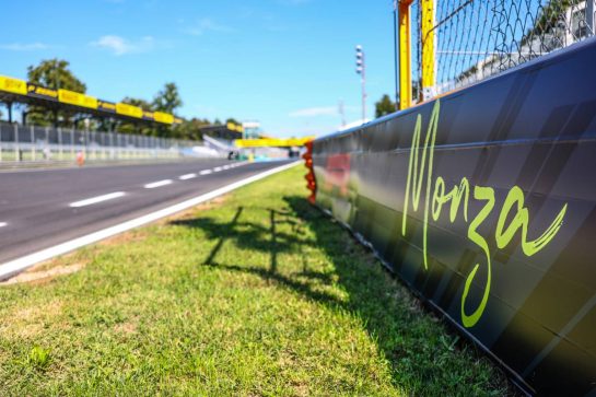 Track Atmosphere 
04.09.2025. Formula 1 World Championship, Rd 16, Italian Grand Prix, Monza, Italy, Preparation Day.
- www.xpbimages.com, EMail: requests@xpbimages.com © Copyright: Charniaux / XPB Images