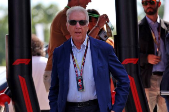 Piero Ferrari (ITA) Ferrari Vice-President.
05.09.2025. Formula 1 World Championship, Rd 16, Italian Grand Prix, Monza, Italy, Practice Day.
- www.xpbimages.com, EMail: requests@xpbimages.com © Copyright: Rew / XPB Images