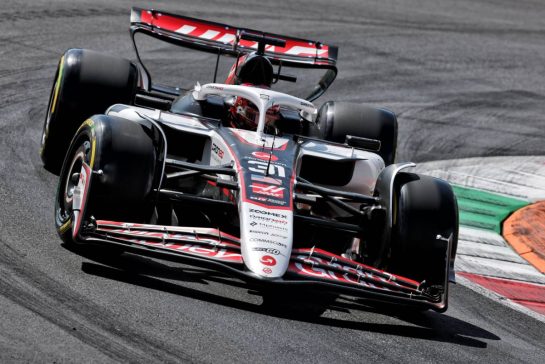Esteban Ocon (FRA) Haas VF-25.
05.09.2025. Formula 1 World Championship, Rd 16, Italian Grand Prix, Monza, Italy, Practice Day.
- www.xpbimages.com, EMail: requests@xpbimages.com © Copyright: Charniaux / XPB Images