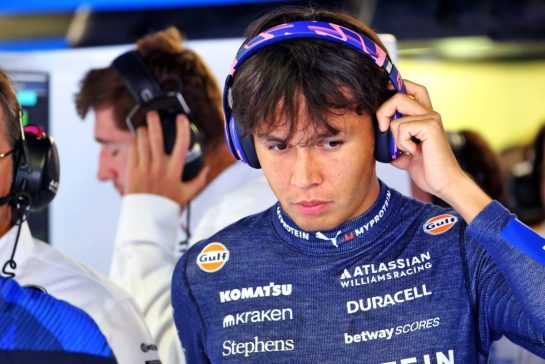 Alexander Albon (THA) Atlassian Williams Racing.
06.09.2025. Formula 1 World Championship, Rd 16, Italian Grand Prix, Monza, Italy, Qualifying Day.
- www.xpbimages.com, EMail: requests@xpbimages.com © Copyright: Batchelor / XPB Images