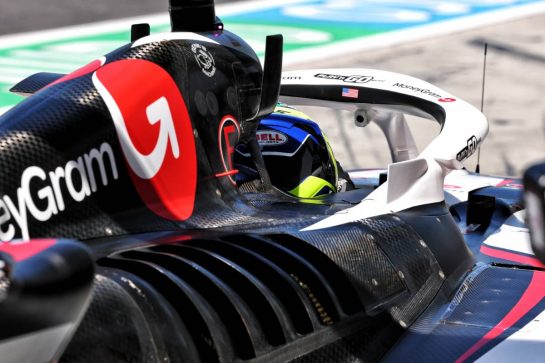 Oliver Bearman (GBR) Haas VF-25.
06.09.2025. Formula 1 World Championship, Rd 16, Italian Grand Prix, Monza, Italy, Qualifying Day.
- www.xpbimages.com, EMail: requests@xpbimages.com © Copyright: Batchelor / XPB Images