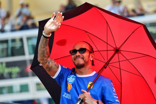 Lewis Hamilton (GBR) Ferrari on the drivers' parade.
07.09.2025. Formula 1 World Championship, Rd 16, Italian Grand Prix, Monza, Italy, Race Day.
- www.xpbimages.com, EMail: requests@xpbimages.com © Copyright: Charniaux / XPB Images