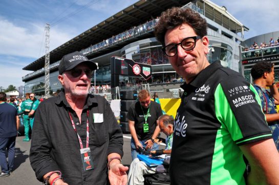 (L to R): Eddie Irvine (GBR) with Mattia Binotto (ITA) Sauber Motorsport Chief Operating and Chief Technical Officer on the grid.
07.09.2025. Formula 1 World Championship, Rd 16, Italian Grand Prix, Monza, Italy, Race Day.
- www.xpbimages.com, EMail: requests@xpbimages.com © Copyright: Batchelor / XPB Images
