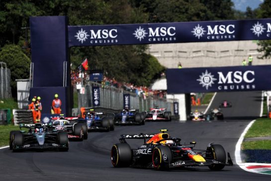 Yuki Tsunoda (JPN) Red Bull Racing RB21.
07.09.2025. Formula 1 World Championship, Rd 16, Italian Grand Prix, Monza, Italy, Race Day.
- www.xpbimages.com, EMail: requests@xpbimages.com © Copyright: Batchelor / XPB Images