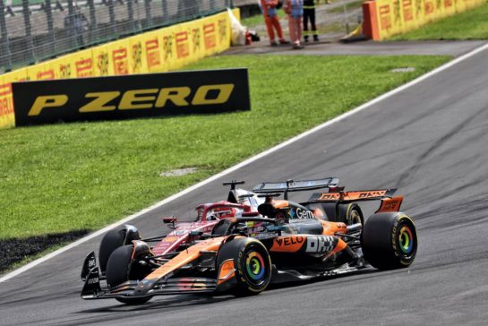 Charles Leclerc (MON) Ferrari SF-25 and Oscar Piastri (AUS) McLaren MCL39 battle for position.
07.09.2025. Formula 1 World Championship, Rd 16, Italian Grand Prix, Monza, Italy, Race Day.
- www.xpbimages.com, EMail: requests@xpbimages.com © Copyright: Bearne / XPB Images