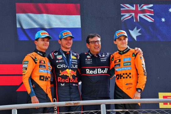 The podium (L to R): Lando Norris (GBR) McLaren, second; Max Verstappen (NLD) Red Bull Racing, race winner; Pierre Wache (FRA) Red Bull Racing Technical Director; Oscar Piastri (AUS) McLaren, third.
07.09.2025. Formula 1 World Championship, Rd 16, Italian Grand Prix, Monza, Italy, Race Day.
- www.xpbimages.com, EMail: requests@xpbimages.com © Copyright: Batchelor / XPB Images