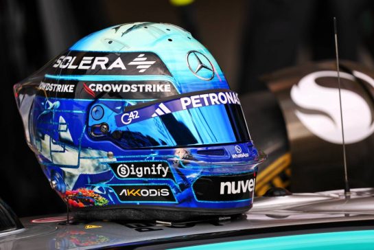 The helmet of George Russell (GBR) Mercedes AMG F1.
19.09.2025. Formula 1 World Championship, Rd 17, Azerbaijan Grand Prix, Baku Street Circuit, Azerbaijan, Practice Day.
- www.xpbimages.com, EMail: requests@xpbimages.com © Copyright: Batchelor / XPB Images