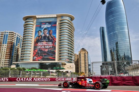 Lewis Hamilton (GBR) Ferrari SF-25.
19.09.2025. Formula 1 World Championship, Rd 17, Azerbaijan Grand Prix, Baku Street Circuit, Azerbaijan, Practice Day.
- www.xpbimages.com, EMail: requests@xpbimages.com © Copyright: Batchelor / XPB Images