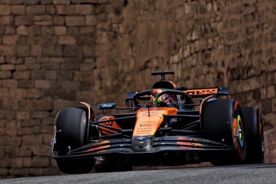 Oscar Piastri (AUS) McLaren MCL39.
19.09.2025. Formula 1 World Championship, Rd 17, Azerbaijan Grand Prix, Baku Street Circuit, Azerbaijan, Practice Day.
- www.xpbimages.com, EMail: requests@xpbimages.com © Copyright: Rew / XPB Images