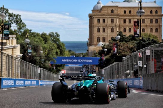 Lance Stroll (CDN) Aston Martin F1 Team AMR25.
20.09.2025. Formula 1 World Championship, Rd 17, Azerbaijan Grand Prix, Baku Street Circuit, Azerbaijan, Qualifying Day.
- www.xpbimages.com, EMail: requests@xpbimages.com © Copyright: Rew / XPB Images