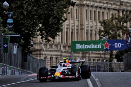 Liam Lawson (NZL) Racing Bulls VCARB 02.
20.09.2025. Formula 1 World Championship, Rd 17, Azerbaijan Grand Prix, Baku Street Circuit, Azerbaijan, Qualifying Day.
- www.xpbimages.com, EMail: requests@xpbimages.com © Copyright: Rew / XPB Images