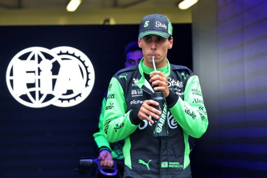 Gabriel Bortoleto (BRA) Sauber.
20.09.2025. Formula 1 World Championship, Rd 17, Azerbaijan Grand Prix, Baku Street Circuit, Azerbaijan, Qualifying Day.
- www.xpbimages.com, EMail: requests@xpbimages.com © Copyright: Bearne / XPB Images