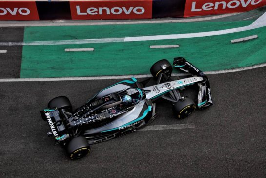 George Russell (GBR) Mercedes AMG F1 W16.
20.09.2025. Formula 1 World Championship, Rd 17, Azerbaijan Grand Prix, Baku Street Circuit, Azerbaijan, Qualifying Day.
- www.xpbimages.com, EMail: requests@xpbimages.com © Copyright: Rew / XPB Images
