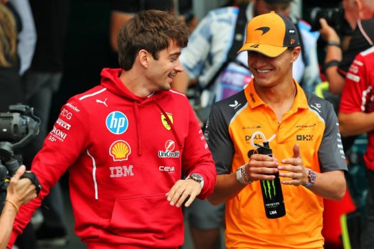 (L to R): Charles Leclerc (MON) Ferrari with Oscar Piastri (AUS) McLaren on the drivers' parade.
21.09.2025. Formula 1 World Championship, Rd 17, Azerbaijan Grand Prix, Baku Street Circuit, Azerbaijan, Race Day.
- www.xpbimages.com, EMail: requests@xpbimages.com © Copyright: Batchelor / XPB Images