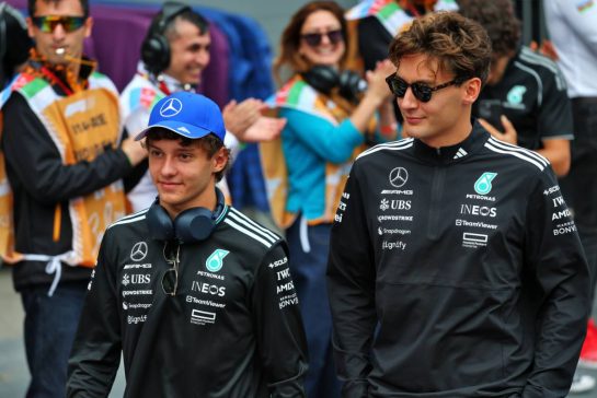 (L to R): Andrea Kimi Antonelli (ITA) Mercedes AMG F1 with George Russell (GBR) Mercedes AMG F1 on the drivers' parade.
21.09.2025. Formula 1 World Championship, Rd 17, Azerbaijan Grand Prix, Baku Street Circuit, Azerbaijan, Race Day.
- www.xpbimages.com, EMail: requests@xpbimages.com © Copyright: Batchelor / XPB Images