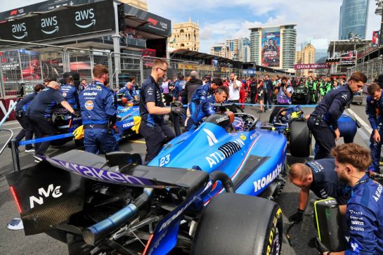 Alexander Albon (THA) Atlassian Williams Racing FW47 on the grid.
21.09.2025. Formula 1 World Championship, Rd 17, Azerbaijan Grand Prix, Baku Street Circuit, Azerbaijan, Race Day.
- www.xpbimages.com, EMail: requests@xpbimages.com © Copyright: Batchelor / XPB Images