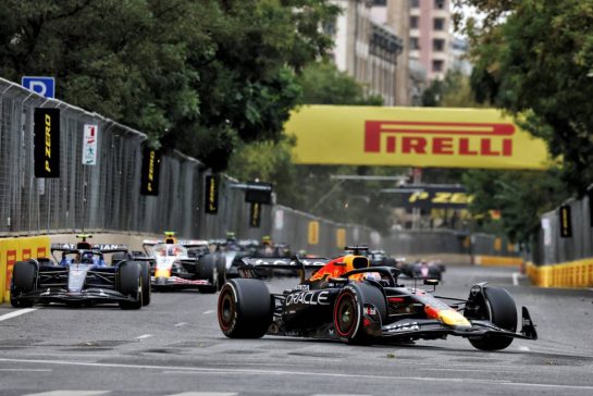 Max Verstappen (NLD) Red Bull Racing RB21.
21.09.2025. Formula 1 World Championship, Rd 17, Azerbaijan Grand Prix, Baku Street Circuit, Azerbaijan, Race Day.
- www.xpbimages.com, EMail: requests@xpbimages.com © Copyright: Charniaux / XPB Images