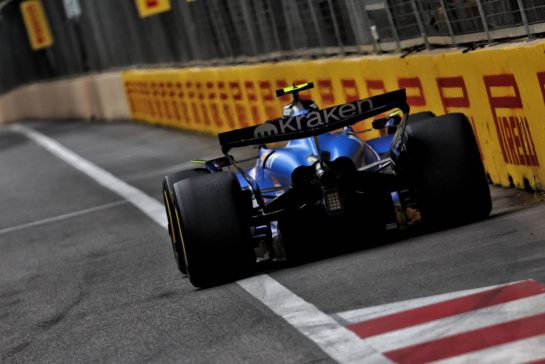 Carlos Sainz (ESP) Atlassian Williams Racing FW47.
21.09.2025. Formula 1 World Championship, Rd 17, Azerbaijan Grand Prix, Baku Street Circuit, Azerbaijan, Race Day.
- www.xpbimages.com, EMail: requests@xpbimages.com © Copyright: Bearne / XPB Images