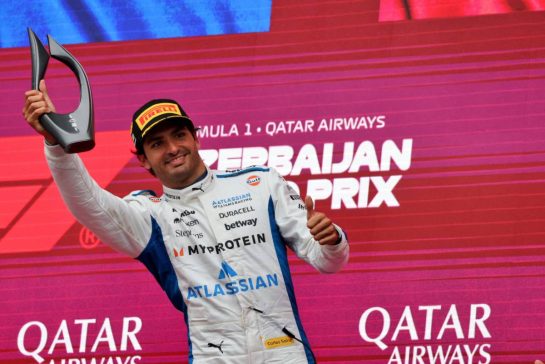 Carlos Sainz (ESP) Atlassian Williams Racing celebrates his third position on the podium.
21.09.2025. Formula 1 World Championship, Rd 17, Azerbaijan Grand Prix, Baku Street Circuit, Azerbaijan, Race Day.
- www.xpbimages.com, EMail: requests@xpbimages.com © Copyright: Charniaux / XPB Images