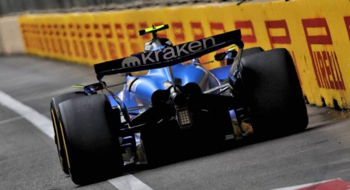 Sainz pins hopes on Mercedes engine as Williams tackles new era