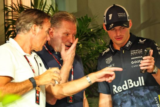 (L to R): Raymond Vermeulen (NLD) Driver Manager with Jos Verstappen (NLD) and Max Verstappen (NLD) Red Bull Racing.
02.10.2025. Formula 1 World Championship, Rd 18, Singapore Grand Prix, Marina Bay Street Circuit, Singapore, Preparation Day.
- www.xpbimages.com, EMail: requests@xpbimages.com © Copyright: Batchelor / XPB Images