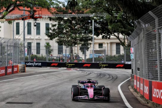 Pierre Gasly (FRA) Alpine F1 Team A525.
03.10.2025. Formula 1 World Championship, Rd 18, Singapore Grand Prix, Marina Bay Street Circuit, Singapore, Practice Day.
- www.xpbimages.com, EMail: requests@xpbimages.com © Copyright: Rew / XPB Images