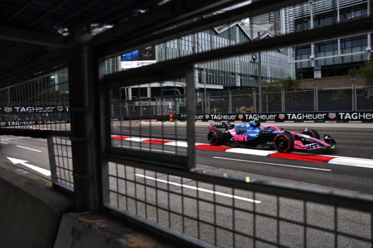 Franco Colapinto (ARG) Alpine F1 Team A525.
03.10.2025. Formula 1 World Championship, Rd 18, Singapore Grand Prix, Marina Bay Street Circuit, Singapore, Practice Day.
- www.xpbimages.com, EMail: requests@xpbimages.com © Copyright: Charniaux / XPB Images