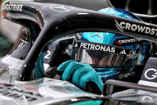 George Russell (GBR) Mercedes AMG F1 W16.
03.10.2025. Formula 1 World Championship, Rd 18, Singapore Grand Prix, Marina Bay Street Circuit, Singapore, Practice Day.
- www.xpbimages.com, EMail: requests@xpbimages.com © Copyright: Batchelor / XPB Images