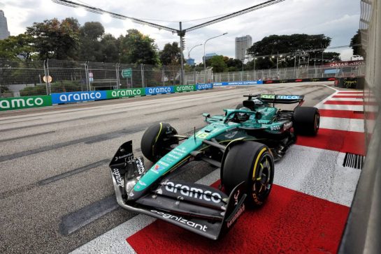 Lance Stroll (CDN) Aston Martin F1 Team AMR25.
03.10.2025. Formula 1 World Championship, Rd 18, Singapore Grand Prix, Marina Bay Street Circuit, Singapore, Practice Day.
- www.xpbimages.com, EMail: requests@xpbimages.com © Copyright: Bearne / XPB Images