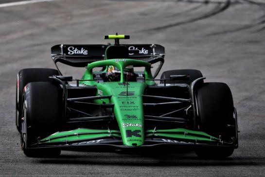 Gabriel Bortoleto (BRA) Sauber C45.
03.10.2025. Formula 1 World Championship, Rd 18, Singapore Grand Prix, Marina Bay Street Circuit, Singapore, Practice Day.
- www.xpbimages.com, EMail: requests@xpbimages.com © Copyright: Rew / XPB Images