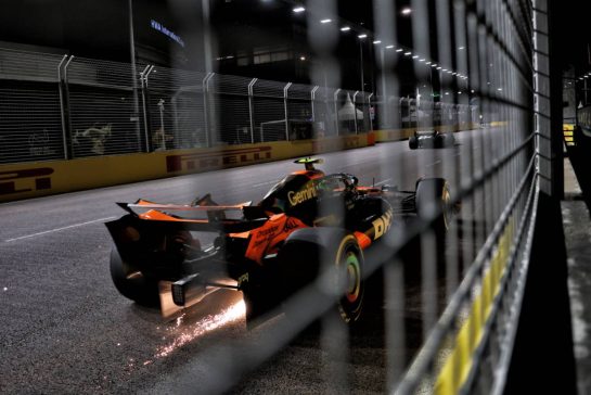 Lando Norris (GBR) McLaren MCL39 sends sparks flying.
03.10.2025. Formula 1 World Championship, Rd 18, Singapore Grand Prix, Marina Bay Street Circuit, Singapore, Practice Day.
- www.xpbimages.com, EMail: requests@xpbimages.com © Copyright: Charniaux / XPB Images