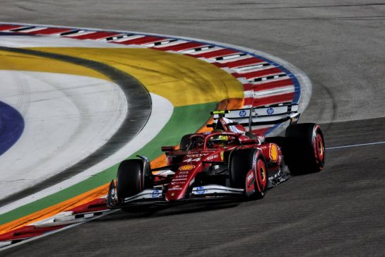 Lewis Hamilton (GBR) Ferrari SF-25.
03.10.2025. Formula 1 World Championship, Rd 18, Singapore Grand Prix, Marina Bay Street Circuit, Singapore, Practice Day.
- www.xpbimages.com, EMail: requests@xpbimages.com © Copyright: Moy / XPB Images