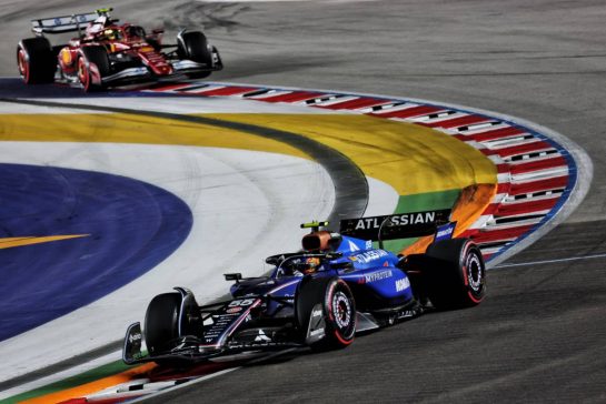 Carlos Sainz (ESP) Atlassian Williams Racing FW47.
03.10.2025. Formula 1 World Championship, Rd 18, Singapore Grand Prix, Marina Bay Street Circuit, Singapore, Practice Day.
- www.xpbimages.com, EMail: requests@xpbimages.com © Copyright: Moy / XPB Images