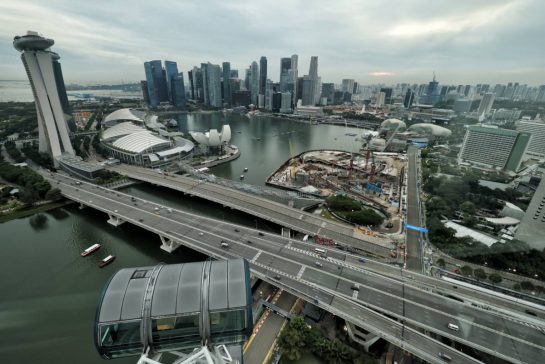 Oliver Bearman (GBR) Haas VF-25.
04.10.2025. Formula 1 World Championship, Rd 18, Singapore Grand Prix, Marina Bay Street Circuit, Singapore, Qualifying Day.
- www.xpbimages.com, EMail: requests@xpbimages.com © Copyright: Moy / XPB Images