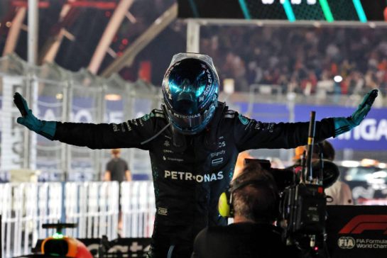 Race winner George Russell (GBR) Mercedes AMG F1 celebrates in parc ferme.
05.10.2025. Formula 1 World Championship, Rd 18, Singapore Grand Prix, Marina Bay Street Circuit, Singapore, Race Day.
- www.xpbimages.com, EMail: requests@xpbimages.com © Copyright: Moy / XPB Images