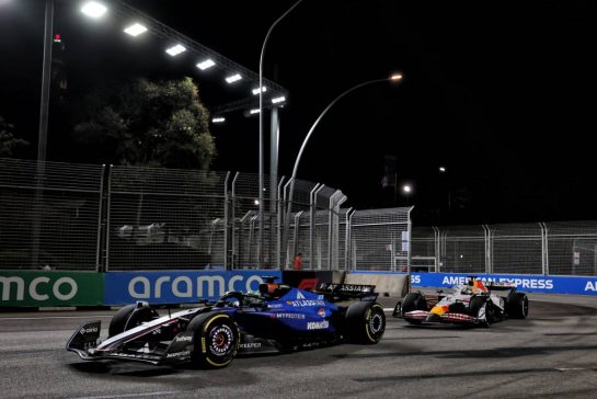 Alexander Albon (THA) Atlassian Williams Racing FW47.
05.10.2025. Formula 1 World Championship, Rd 18, Singapore Grand Prix, Marina Bay Street Circuit, Singapore, Race Day.
- www.xpbimages.com, EMail: requests@xpbimages.com © Copyright: Rew / XPB Images