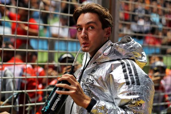 George Russell (GBR) Mercedes AMG F1 on the grid.
05.10.2025. Formula 1 World Championship, Rd 18, Singapore Grand Prix, Marina Bay Street Circuit, Singapore, Race Day.
- www.xpbimages.com, EMail: requests@xpbimages.com © Copyright: Rew / XPB Images