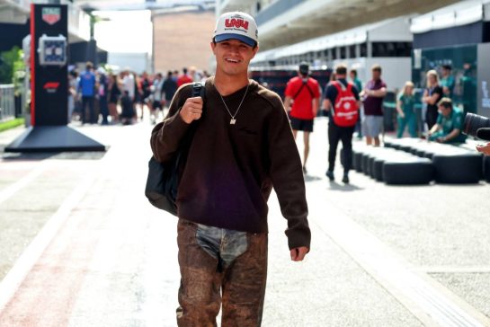 Lando Norris (GBR) McLaren.
16.10.2025. Formula 1 World Championship, Rd 19, United States Grand Prix, Austin, Texas, USA, Preparation Day.
- www.xpbimages.com, EMail: requests@xpbimages.com © Copyright: Bearne / XPB Images