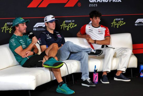 (L to R): Fernando Alonso (ESP) Aston Martin F1 Team; Franco Colapinto (ARG) Alpine F1 Team; and Oliver Bearman (GBR) Haas F1 Team, in the FIA Press Conference.
16.10.2025. Formula 1 World Championship, Rd 19, United States Grand Prix, Austin, Texas, USA, Preparation Day.
- www.xpbimages.com, EMail: requests@xpbimages.com © Copyright: Rew / XPB Images