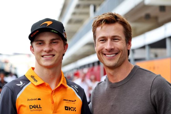(L to R): Oscar Piastri (AUS) McLaren with Glen Powell (USA) Actor.
16.10.2025. Formula 1 World Championship, Rd 19, United States Grand Prix, Austin, Texas, USA, Preparation Day.
- www.xpbimages.com, EMail: requests@xpbimages.com © Copyright: Rew / XPB Images