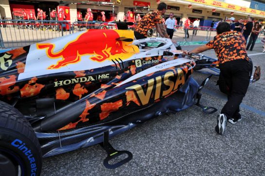 Racing Bulls VCARB 02 in the pits.
16.10.2025. Formula 1 World Championship, Rd 19, United States Grand Prix, Austin, Texas, USA, Preparation Day.
- www.xpbimages.com, EMail: requests@xpbimages.com © Copyright: Batchelor / XPB Images