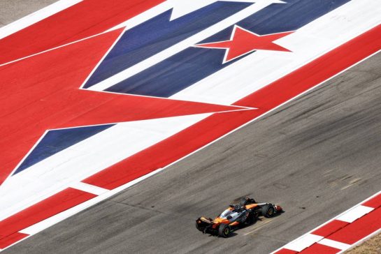 Oscar Piastri (AUS) McLaren MCL39.
17.10.2025. Formula 1 World Championship, Rd 19, United States Grand Prix, Austin, Texas, USA, Sprint Qualifying Day
- www.xpbimages.com, EMail: requests@xpbimages.com © Copyright: Moy / XPB Images