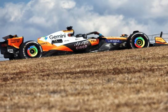 Oscar Piastri (AUS) McLaren MCL39.
17.10.2025. Formula 1 World Championship, Rd 19, United States Grand Prix, Austin, Texas, USA, Sprint Qualifying Day
- www.xpbimages.com, EMail: requests@xpbimages.com © Copyright: Bearne / XPB Images