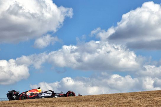 Max Verstappen (NLD) Red Bull Racing RB21.
17.10.2025. Formula 1 World Championship, Rd 19, United States Grand Prix, Austin, Texas, USA, Sprint Qualifying Day
- www.xpbimages.com, EMail: requests@xpbimages.com © Copyright: Bearne / XPB Images