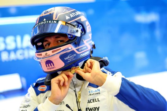 Alexander Albon (THA) Atlassian Williams Racing.
17.10.2025. Formula 1 World Championship, Rd 19, United States Grand Prix, Austin, Texas, USA, Sprint Qualifying Day
- www.xpbimages.com, EMail: requests@xpbimages.com © Copyright: Bearne / XPB Images