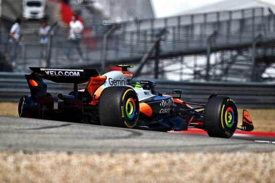 Lando Norris (GBR) McLaren MCL39 crashed out at the start of the race.
18.10.2025. Formula 1 World Championship, Rd 19, United States Grand Prix, Austin, Texas, USA, Sprint and Qualifying Day.
- www.xpbimages.com, EMail: requests@xpbimages.com © Copyright: Price	/ XPB Images