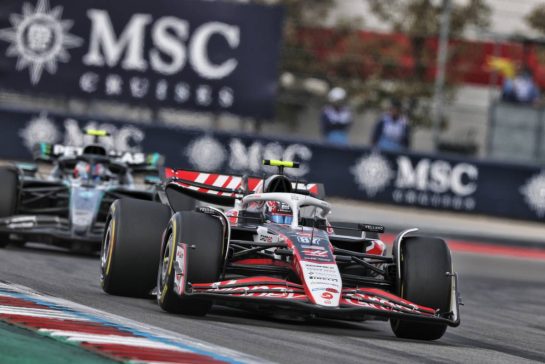 Oliver Bearman (GBR) Haas VF-25.
18.10.2025. Formula 1 World Championship, Rd 19, United States Grand Prix, Austin, Texas, USA, Sprint and Qualifying Day.
- www.xpbimages.com, EMail: requests@xpbimages.com © Copyright: Charniaux / XPB Images