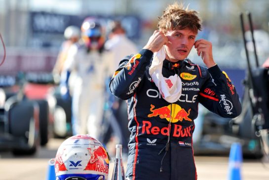 Pole sitter Max Verstappen (NLD) Red Bull Racing in qualifying parc ferme.
18.10.2025. Formula 1 World Championship, Rd 19, United States Grand Prix, Austin, Texas, USA, Sprint and Qualifying Day.
- www.xpbimages.com, EMail: requests@xpbimages.com © Copyright: Charniaux / XPB Images