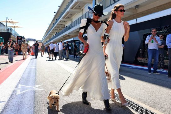 (L to R): Alexandra Saint Mleux (ITA) with Rebecca Donaldson (GBR).
19.10.2025. Formula 1 World Championship, Rd 19, United States Grand Prix, Austin, Texas, USA, Race Day.
- www.xpbimages.com, EMail: requests@xpbimages.com © Copyright: Rew / XPB Images