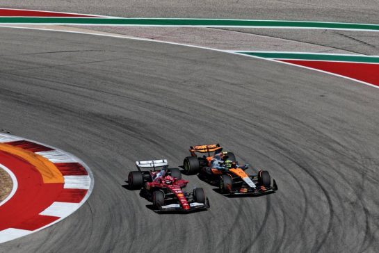 Charles Leclerc (MON) Ferrari SF-25 and Lando Norris (GBR) McLaren MCL39 battle for position.
19.10.2025. Formula 1 World Championship, Rd 19, United States Grand Prix, Austin, Texas, USA, Race Day.
- www.xpbimages.com, EMail: requests@xpbimages.com © Copyright: Batchelor / XPB Images